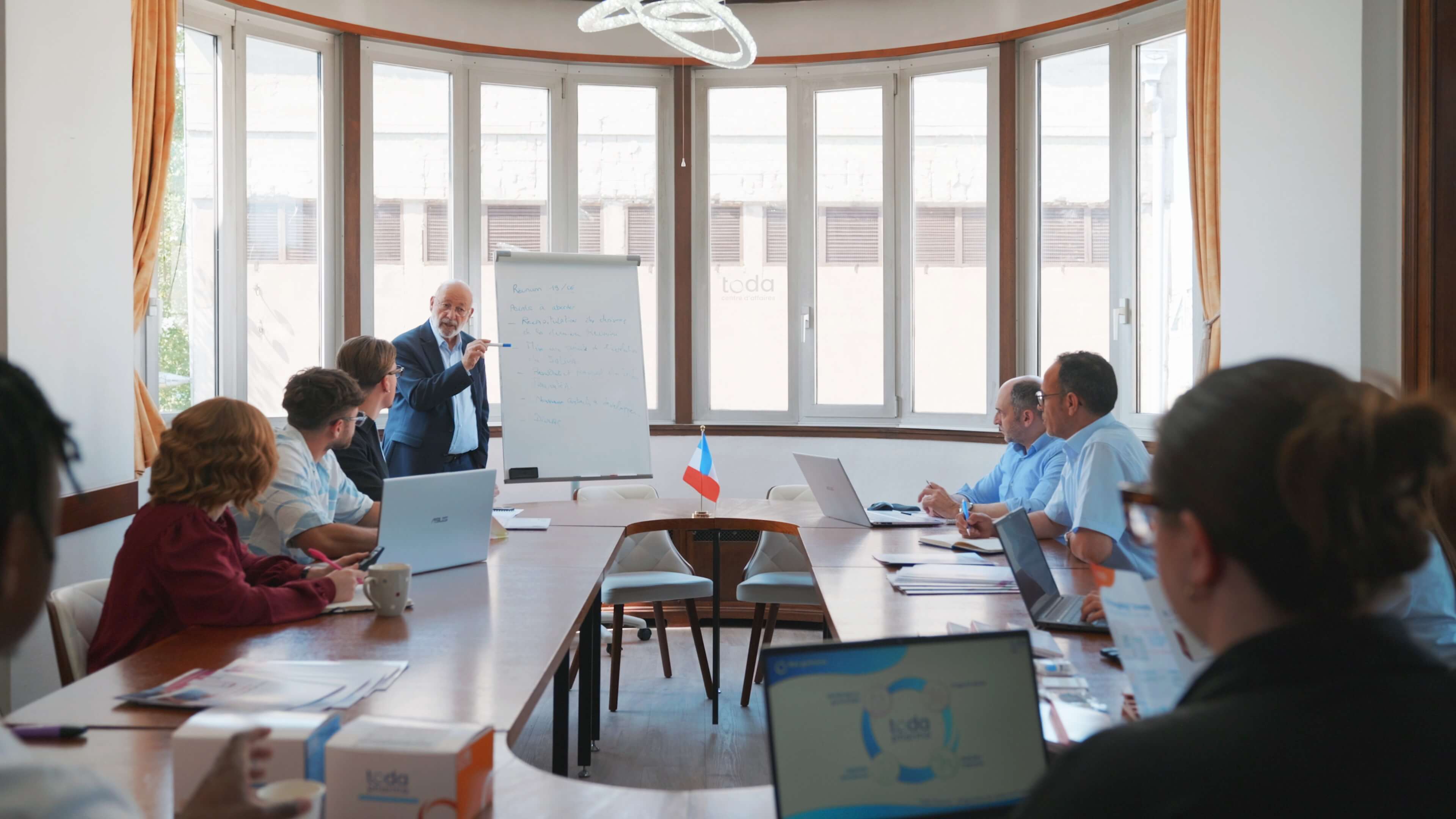 Captation vidéo d'un événement d'entreprise en salle de conférence